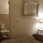 Leodi Oda ve Kahvaltı Lecce
