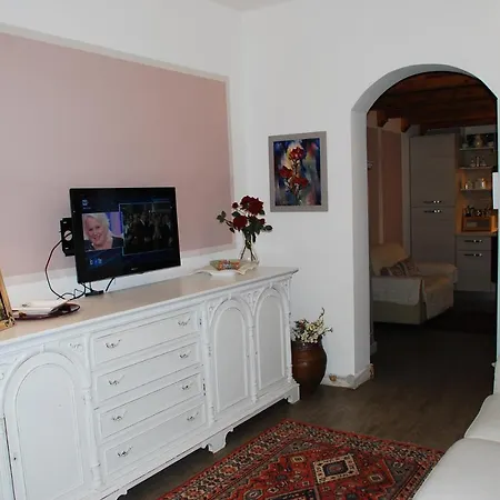 Oda ve Kahvaltı Leodi 4*